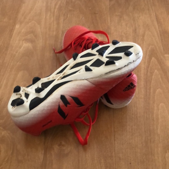 Adidas soccer cleats - Picture 2 of 7